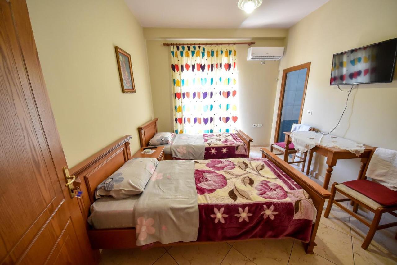 Double Room In Hotel Geraldo Kakavije Εξωτερικό φωτογραφία